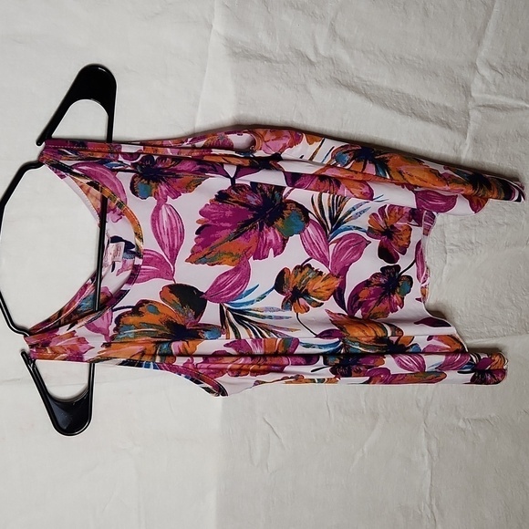 Christina Asymmetrical Floral Tank - Picture 1 of 4